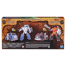 Load image into Gallery viewer, Transformers Generations WFC Golden Disk Collection Autobot Puffer and Autobot Road Ranger (Chapter 1)