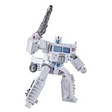 Load image into Gallery viewer, Transformers Kingdom War for Cybertron ULTRA MAGNUS (Leader Class)
