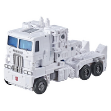 Load image into Gallery viewer, Transformers Kingdom War for Cybertron ULTRA MAGNUS (Leader Class)
